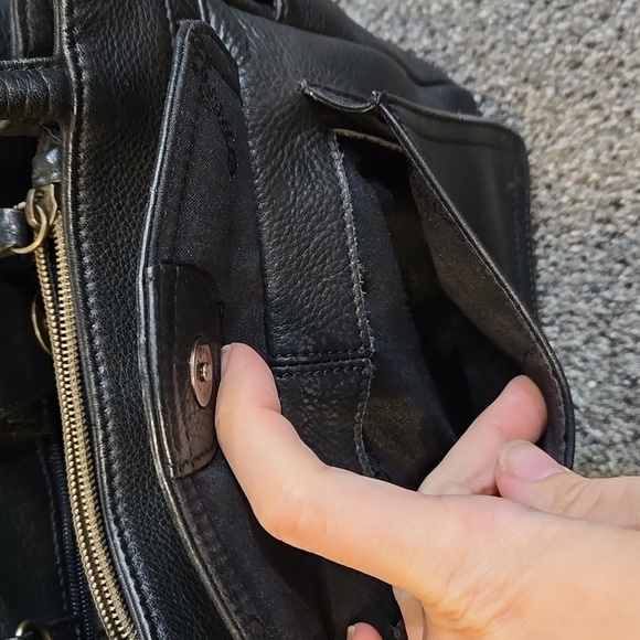 Fossil Women 75082 Leather Mini Bag - Picture 10 of 14